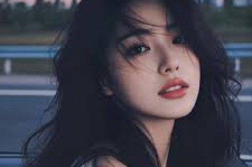 震惊！娱乐博主“吃瓜少女张小寒”全网封禁背后真相曝光！